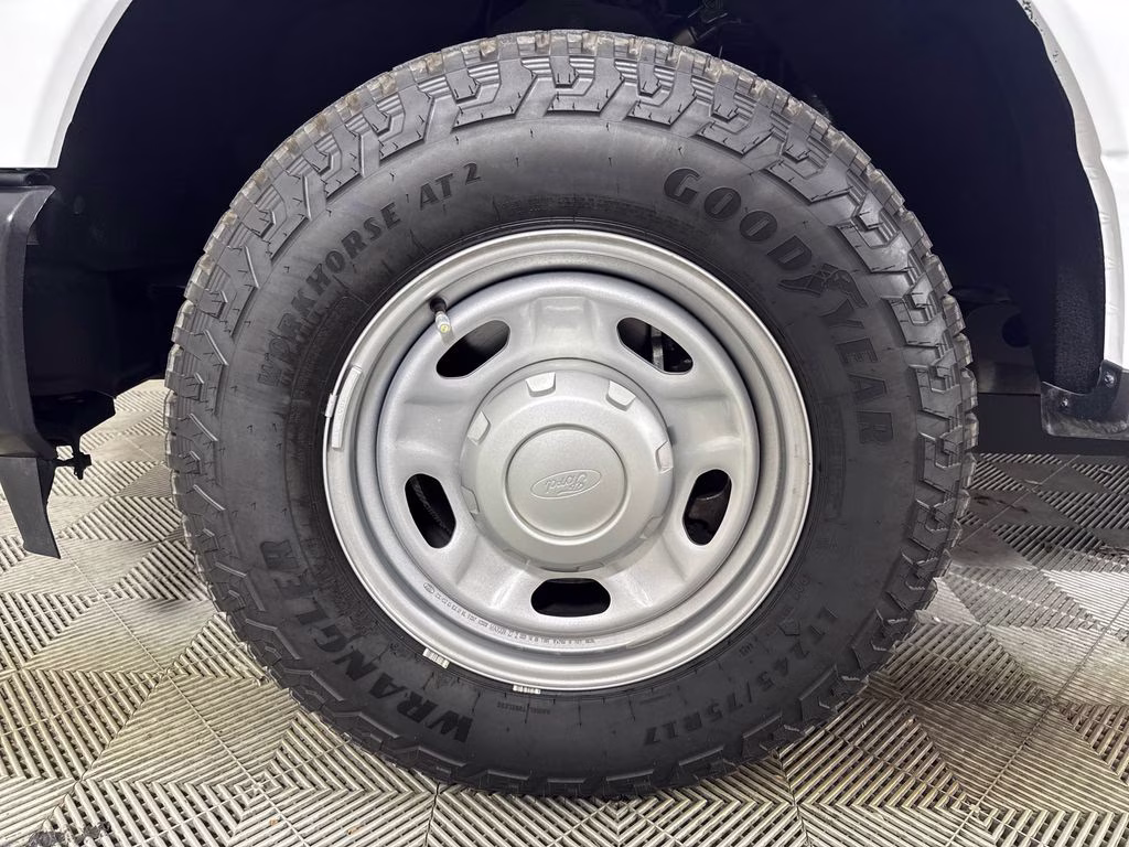 2024 Oxford White Ford Super Duty F-250 SRW XL RWD Truck