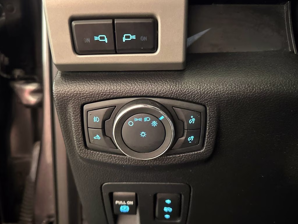 2019 Magnetic Ford F-150 Lariat RWD Truck