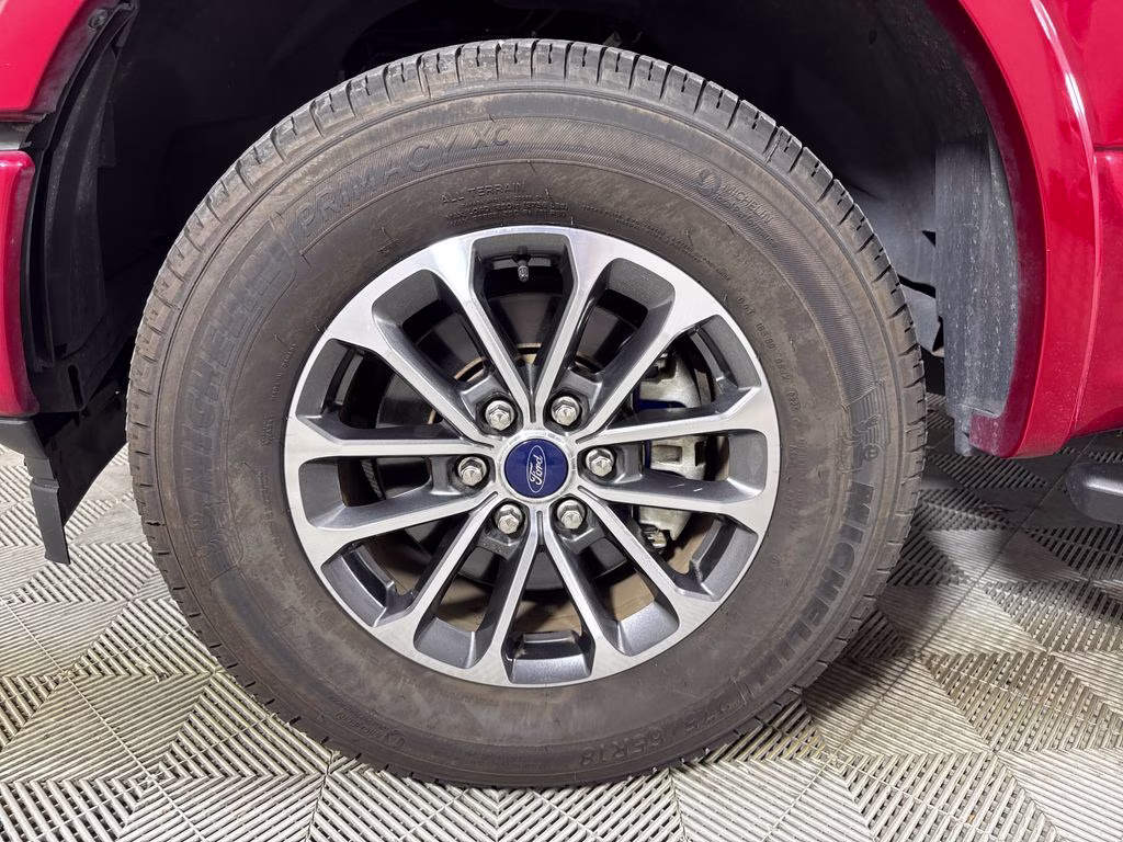 2020 Rapid Red Metallic Tinted Clearcoat Ford F-150 XLT 4X4 Truck