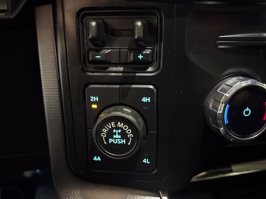 2023 Carbonized Gray Metallic Ford F-150 Platinum 4X4 Truck