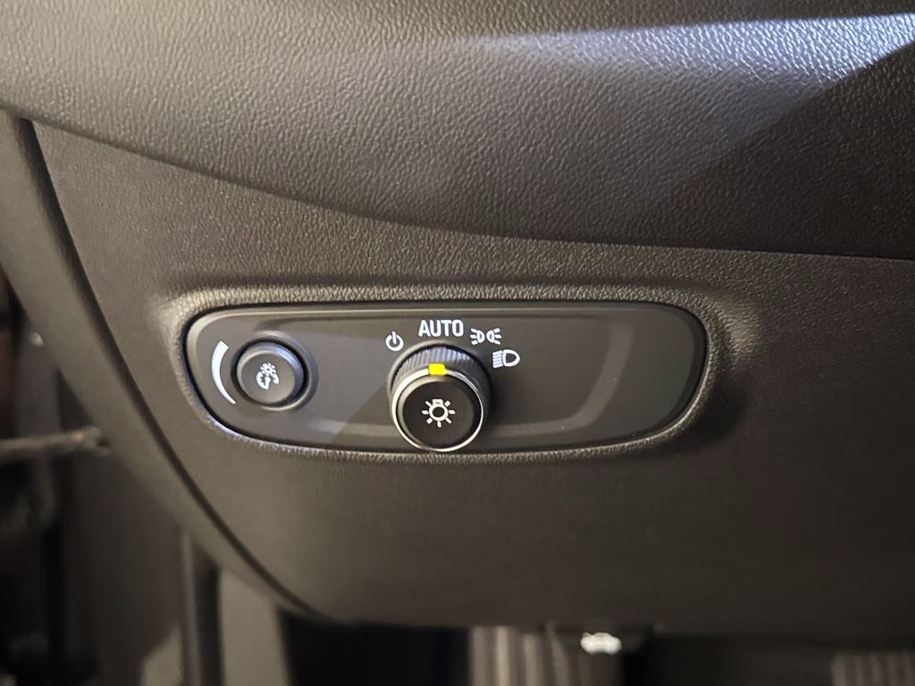 2020 Nightfall Gray Metallic Chevrolet Equinox LS FWD SUV
