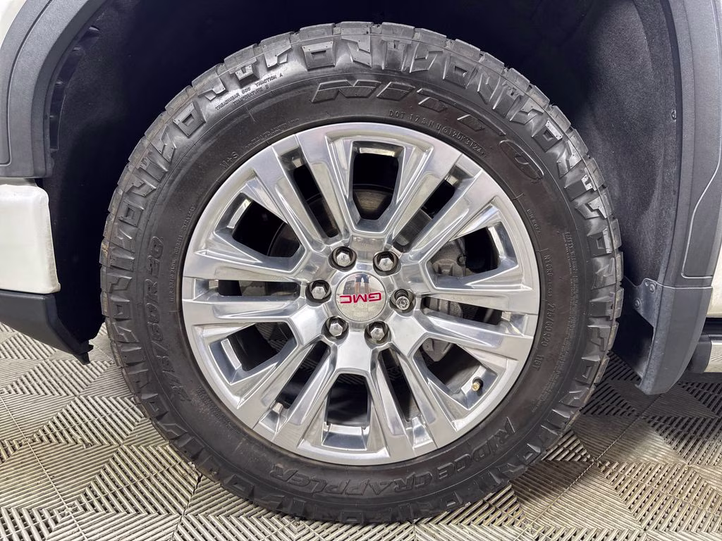 2022 White Frost Tricoat GMC Sierra 1500 Denali 4X4 Truck