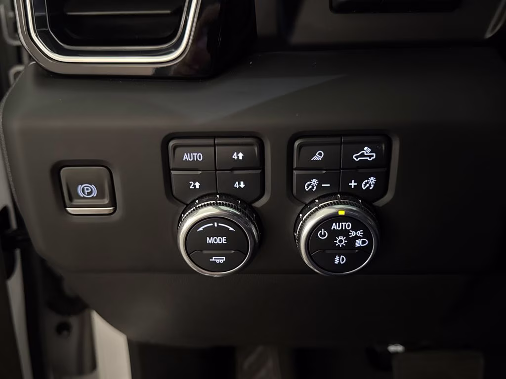2022 White Frost Tricoat GMC Sierra 1500 Denali 4X4 Truck