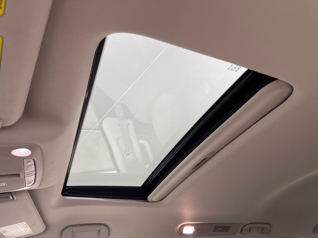 2024 Aspen White Tricoat Nissan Armada Platinum 4X4 SUV
