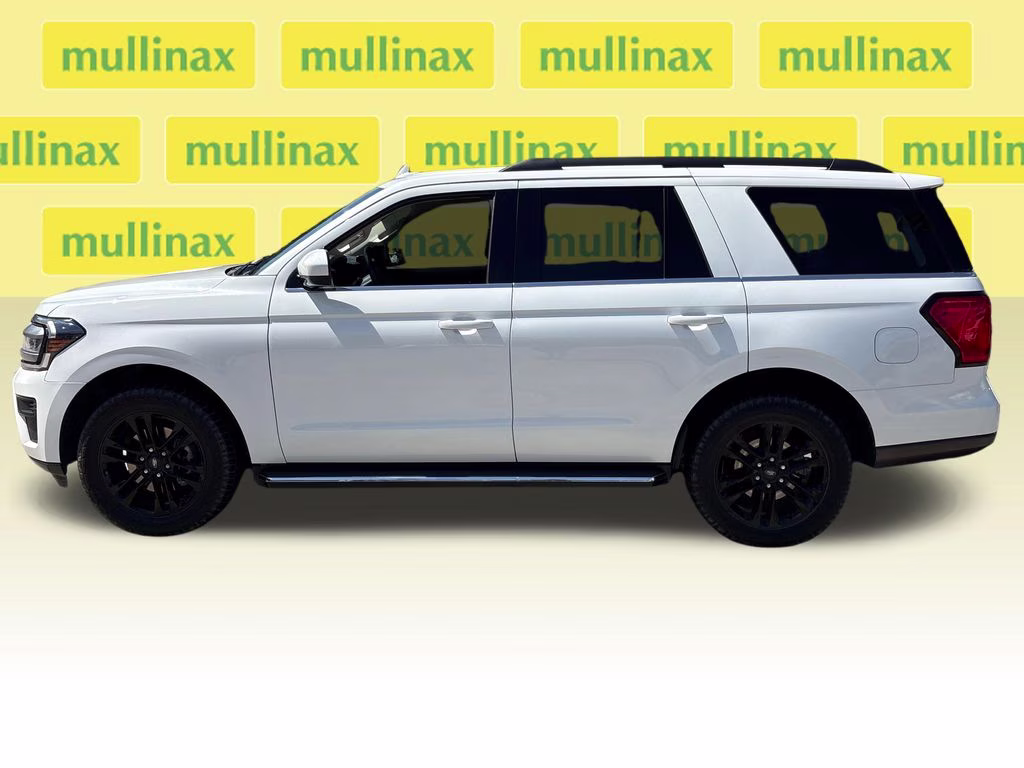 2023 White Metallic Ford Expedition XLT RWD SUV