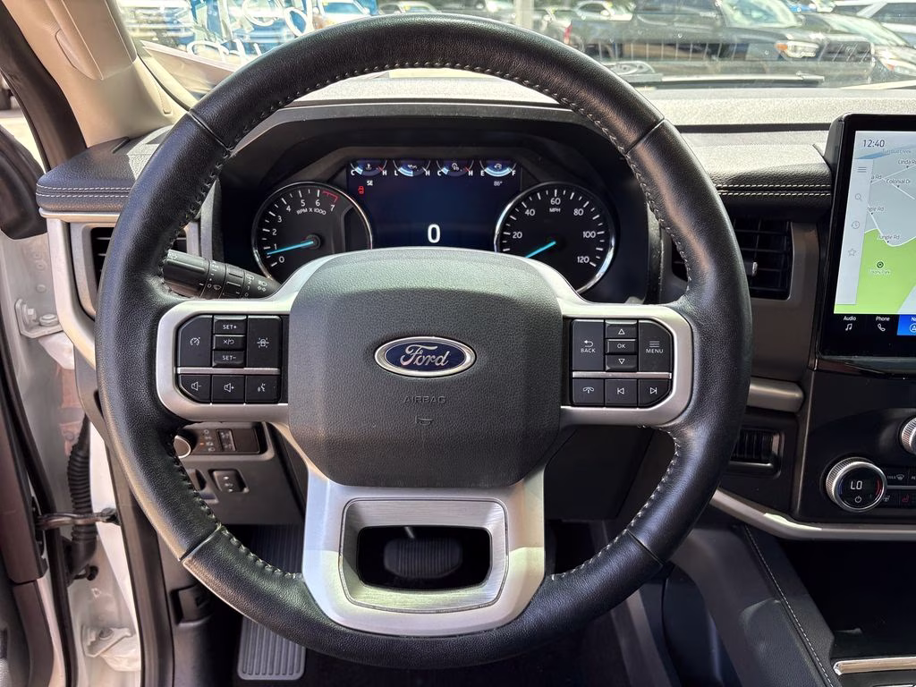 2023 White Metallic Ford Expedition XLT RWD SUV