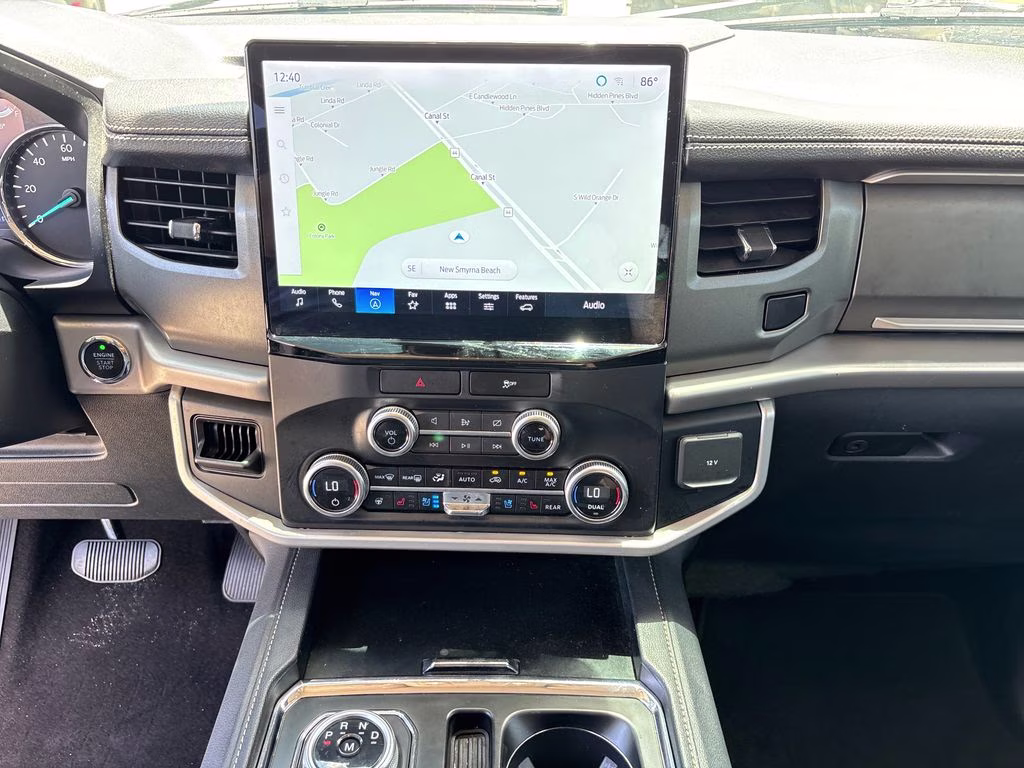 2023 White Metallic Ford Expedition XLT RWD SUV