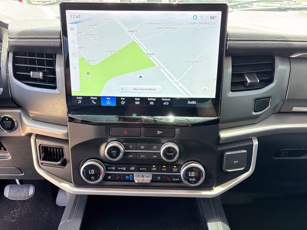 2023 White Metallic Ford Expedition XLT RWD SUV