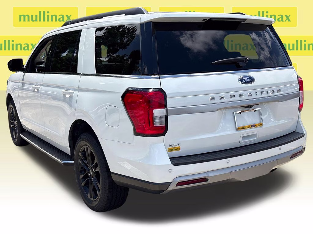 2023 White Metallic Ford Expedition XLT RWD SUV