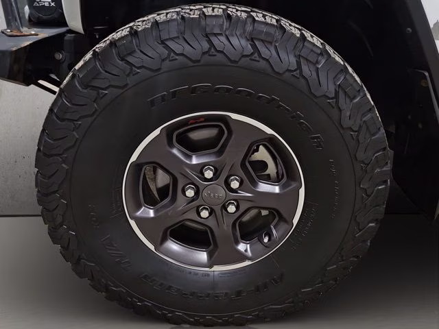 2021 Bright White Clearcoat Jeep Gladiator Rubicon 4X4 Truck