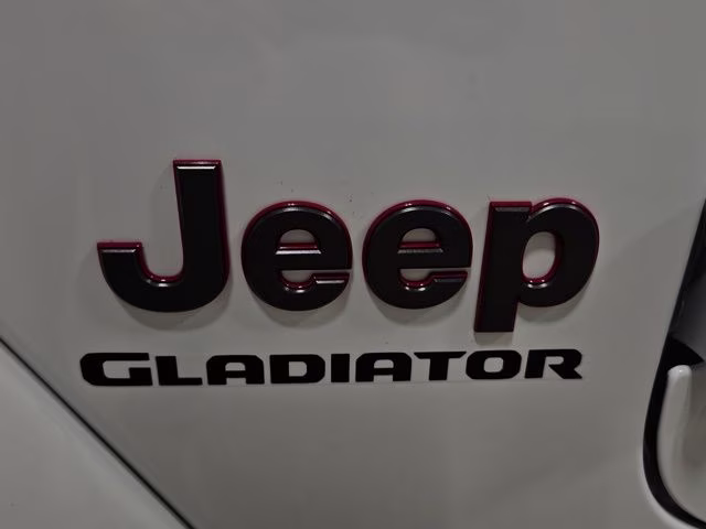 2021 Bright White Clearcoat Jeep Gladiator Rubicon 4X4 Truck