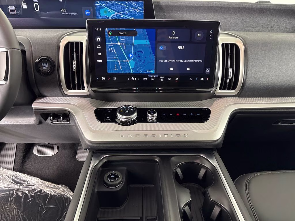 2026 Space Silver Metallic Ford Expedition Max Active RWD SUV