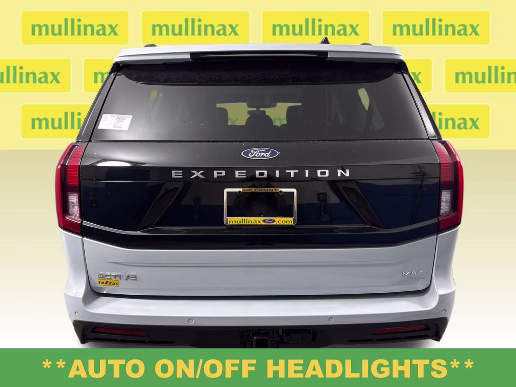 2026 Space Silver Metallic Ford Expedition Max Active RWD SUV