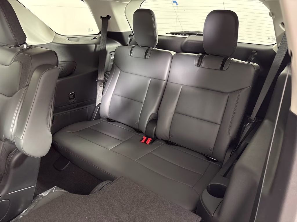 2026 Space White Metallic Ford Explorer Active RWD SUV