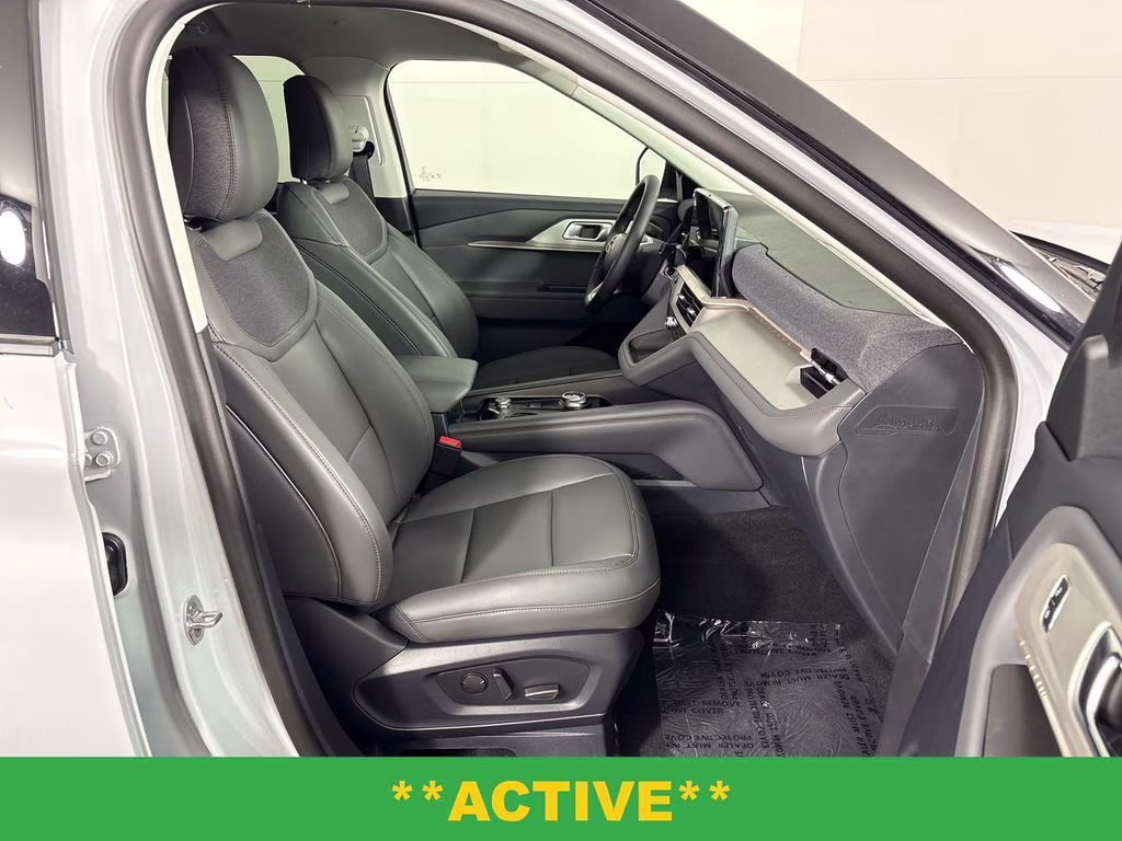 2026 Space White Metallic Ford Explorer Active RWD SUV