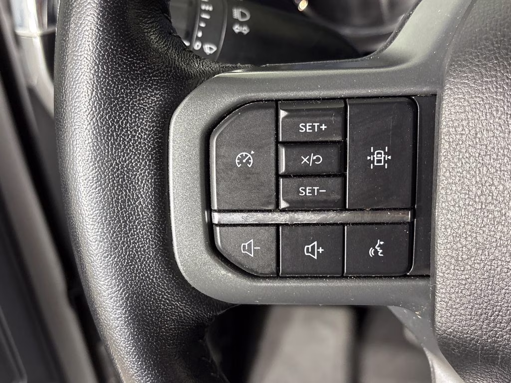 2022 Oxford White Ford F-150 XLT 4X4 Truck