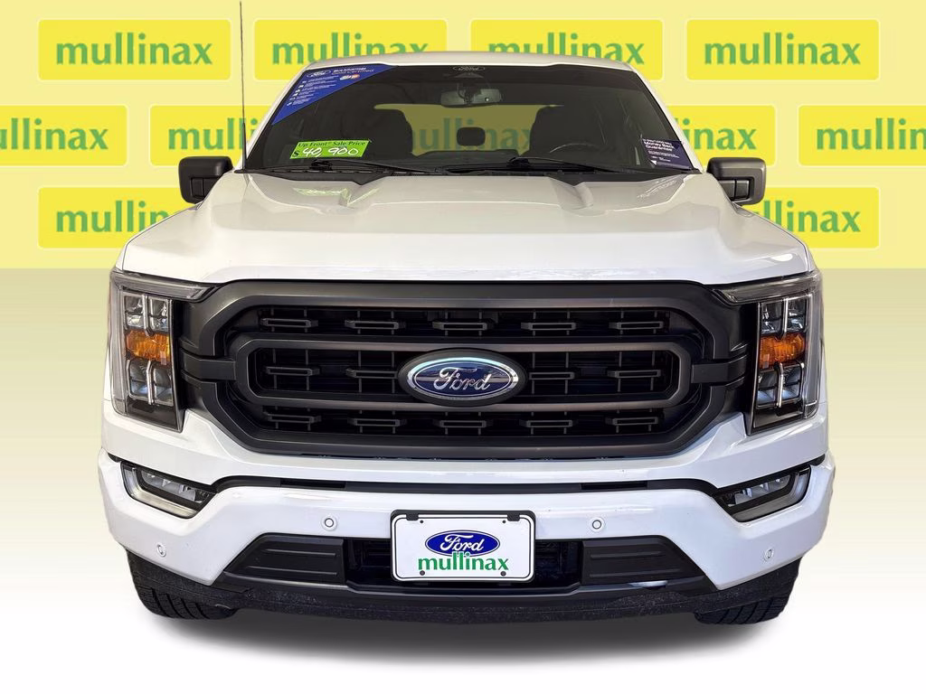 2022 Oxford White Ford F-150 XLT 4X4 Truck