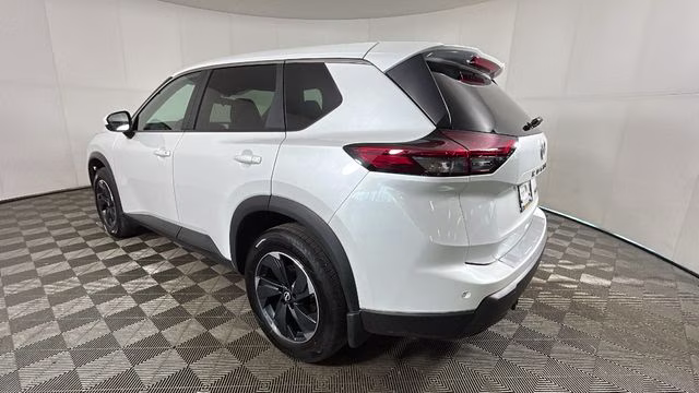 2024 Everest White Pearl Nissan Rogue SV AWD SUV