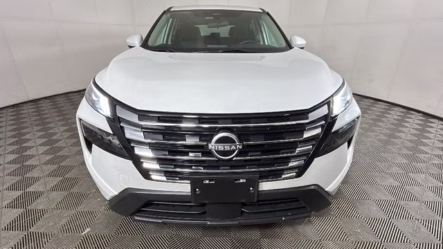 2024 Everest White Pearl Nissan Rogue SV AWD SUV