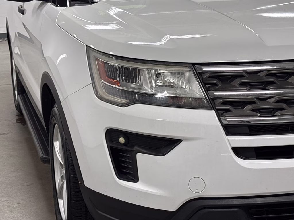 2018 Oxford White Ford Explorer Base 4X4 SUV