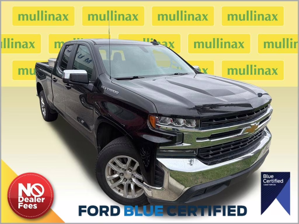 2020 Black Chevrolet Silverado 1500 LT RWD Truck