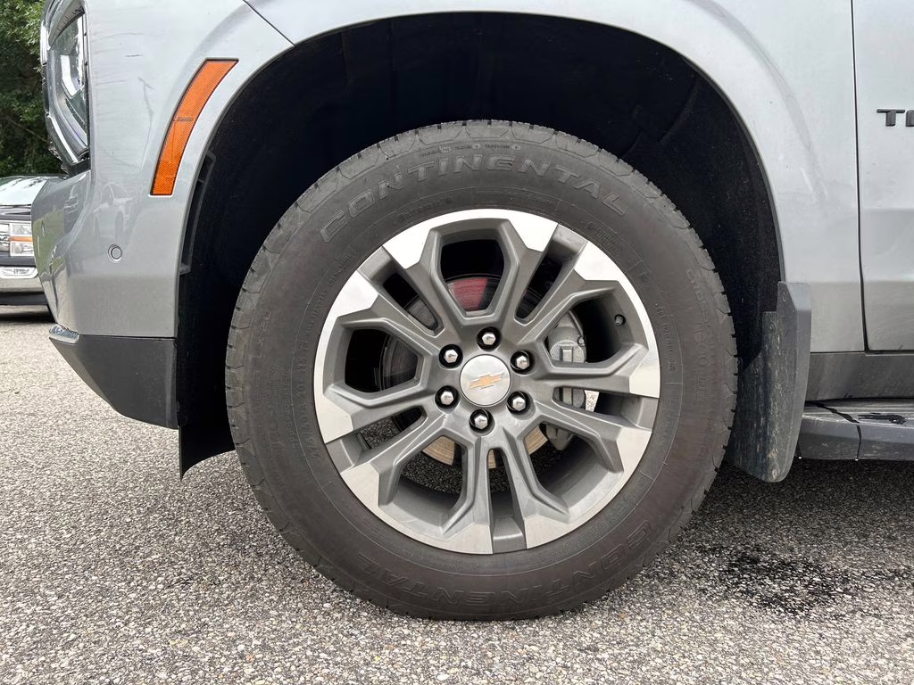 2025 Sterling Gray Metallic Chevrolet Tahoe LS RWD SUV