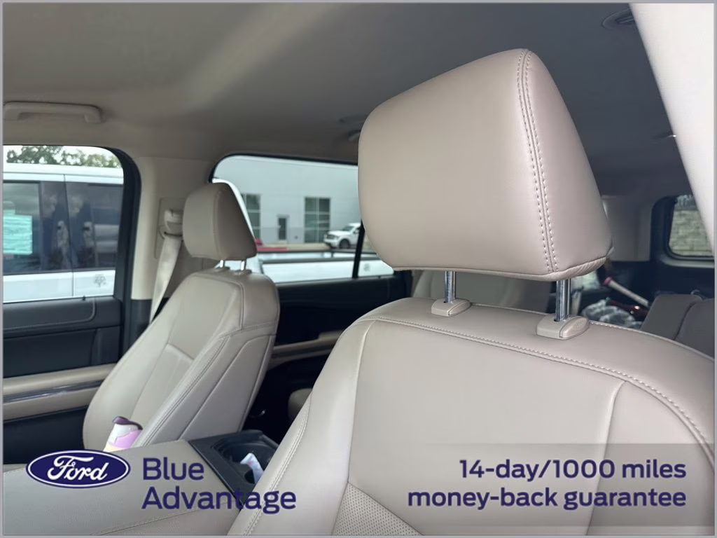 2023 Infinite Blue Metallic Tinted Clearcoat Ford Expedition Max XLT 4X4 SUV