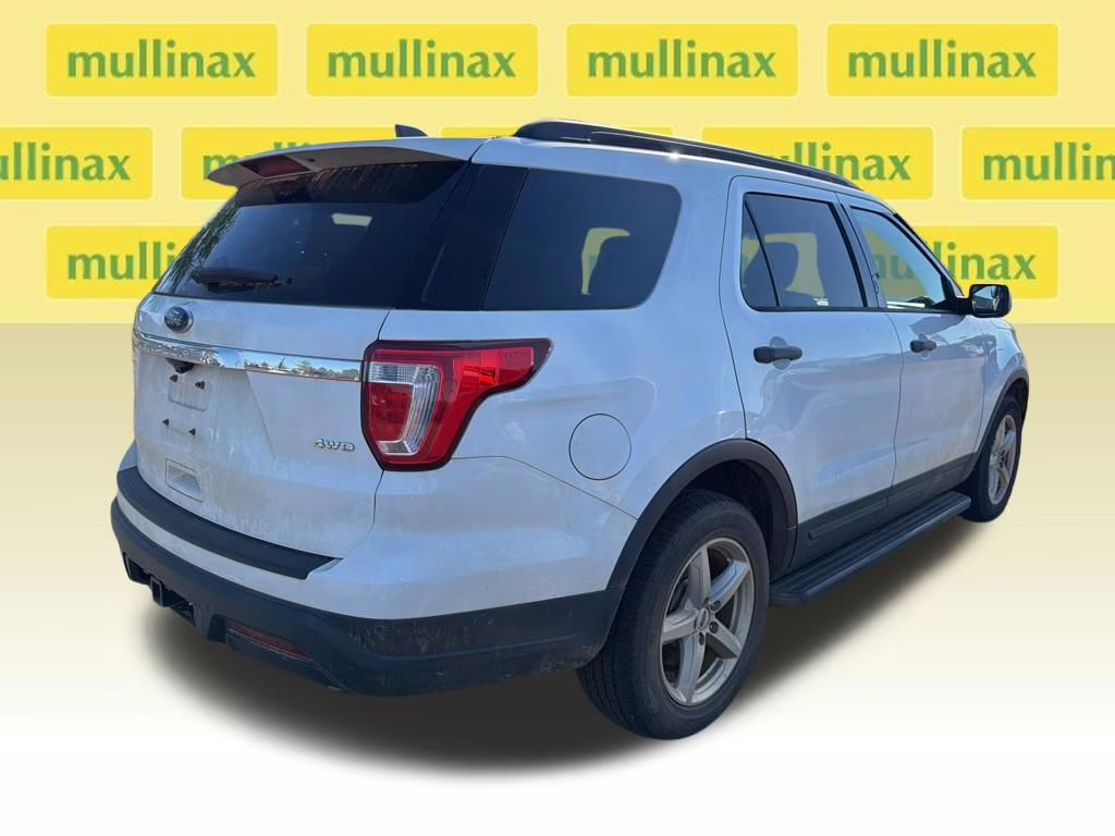 2018 Oxford White Ford Explorer Base 4X4 SUV