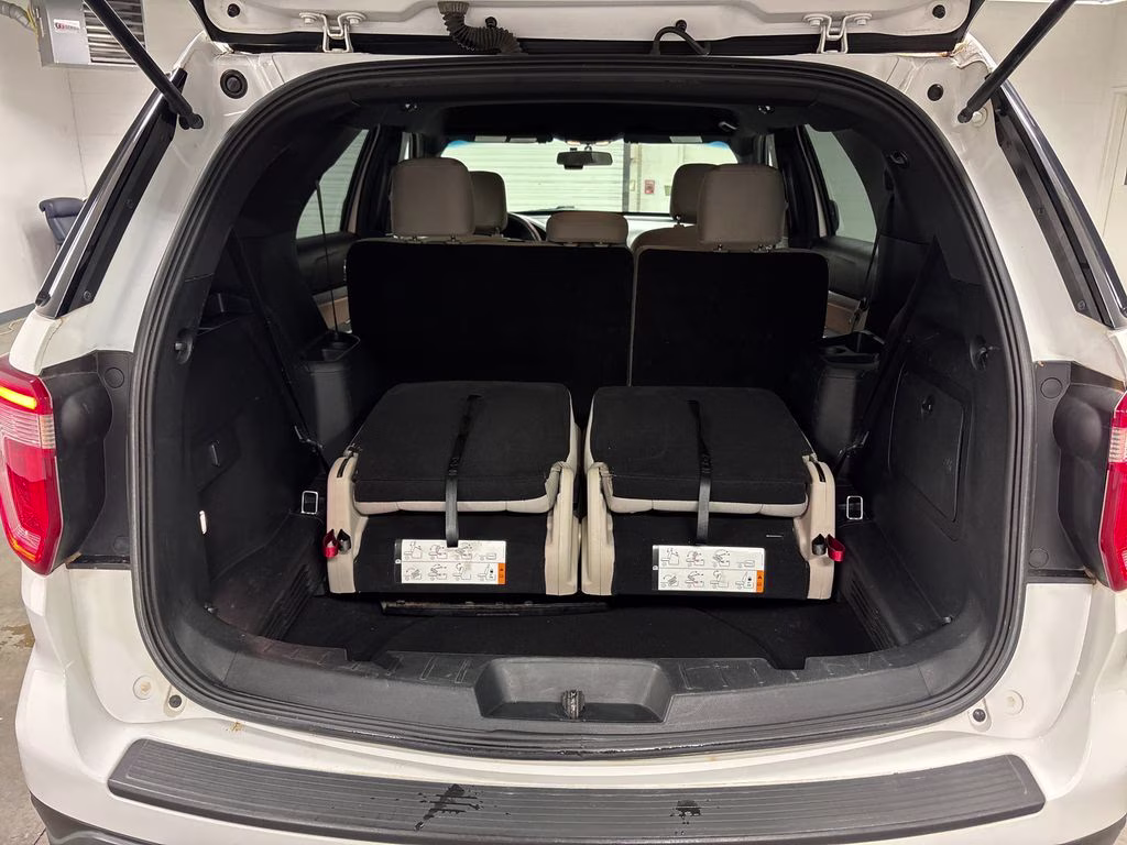 2018 Oxford White Ford Explorer Base 4X4 SUV