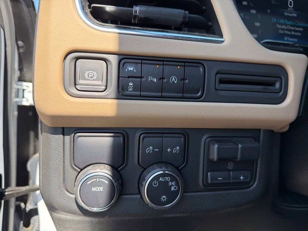 2023 Summit White Chevrolet Suburban Premier RWD SUV