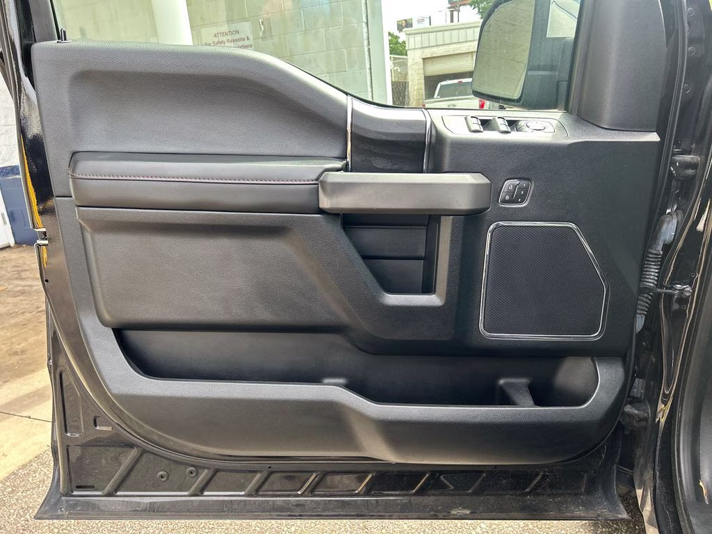 2019 Agate Black Metallic Ford F-150 Platinum RWD Truck