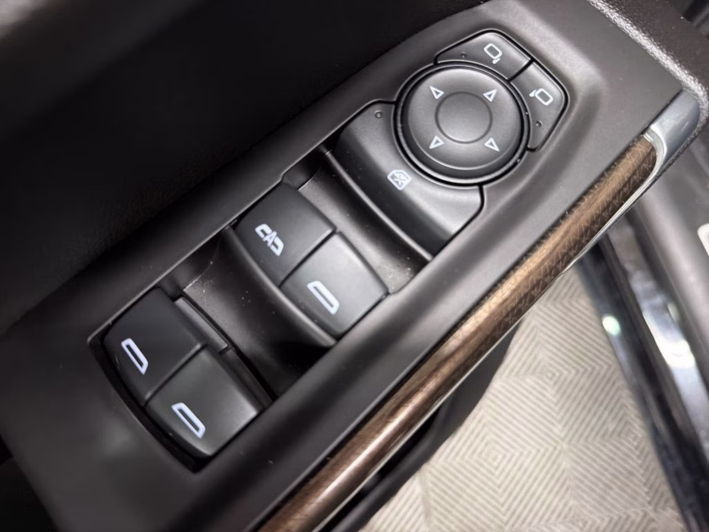 2020 Black Chevrolet Silverado 1500 LT RWD Truck