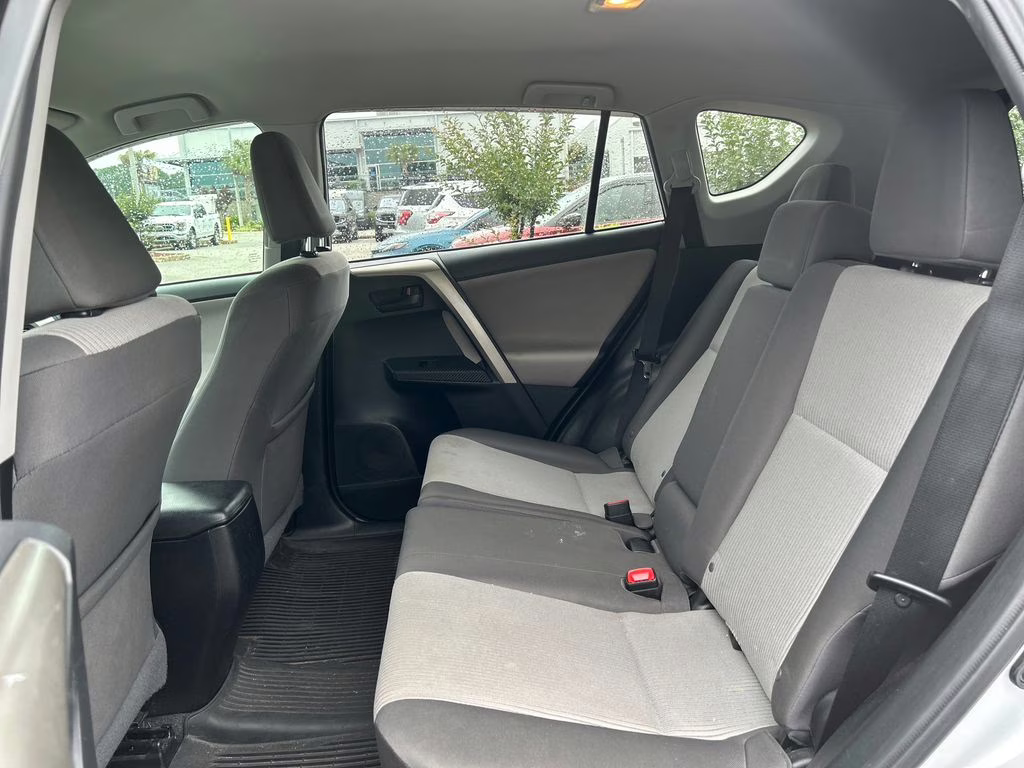 2015 Classic Silver Metallic Toyota RAV4 LE FWD SUV