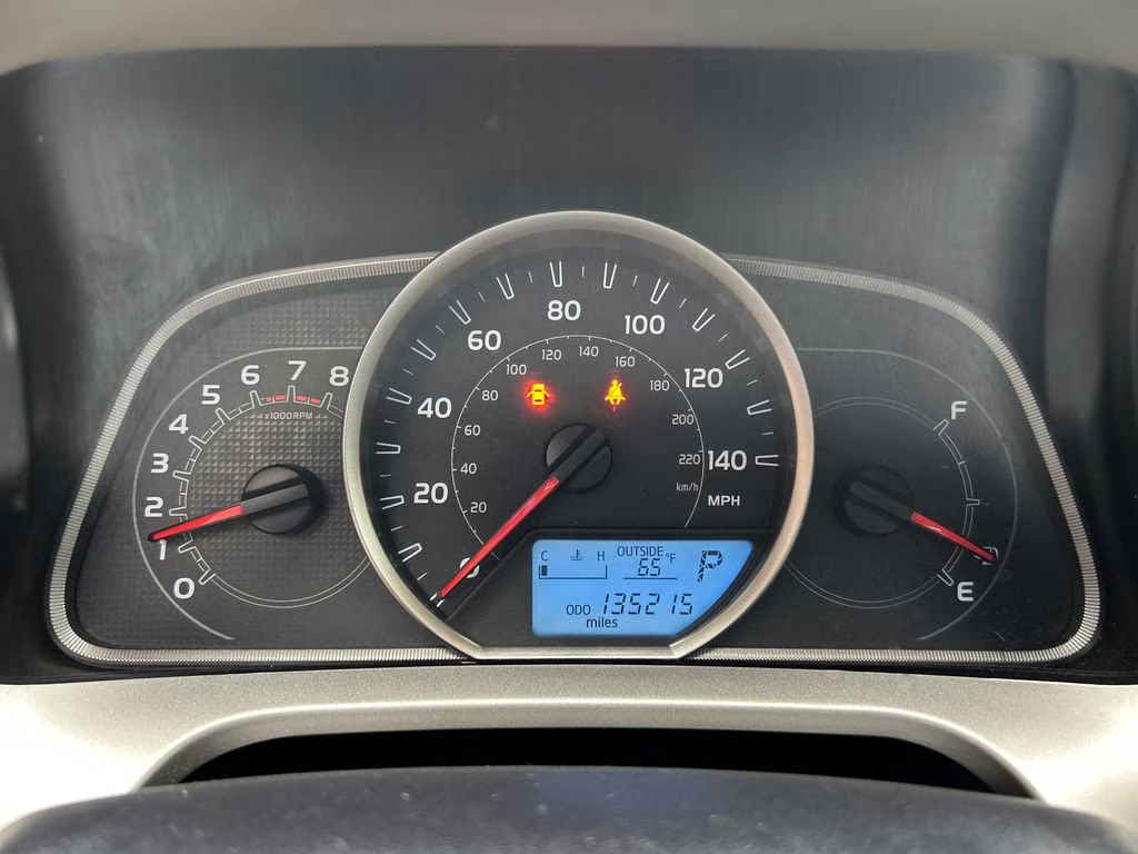 2015 Classic Silver Metallic Toyota RAV4 LE FWD SUV