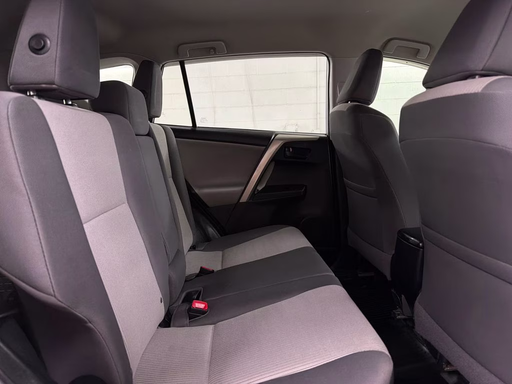 2015 Classic Silver Metallic Toyota RAV4 LE FWD SUV