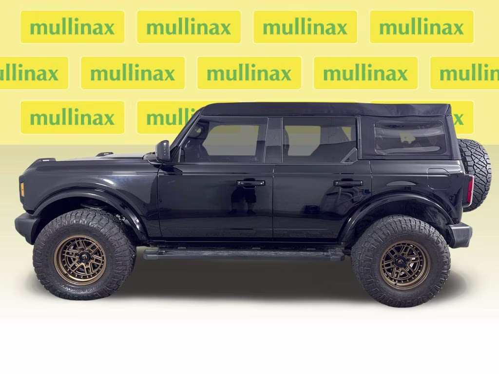 2024 Shadow Black Ford Bronco Outer Banks 4X4 SUV