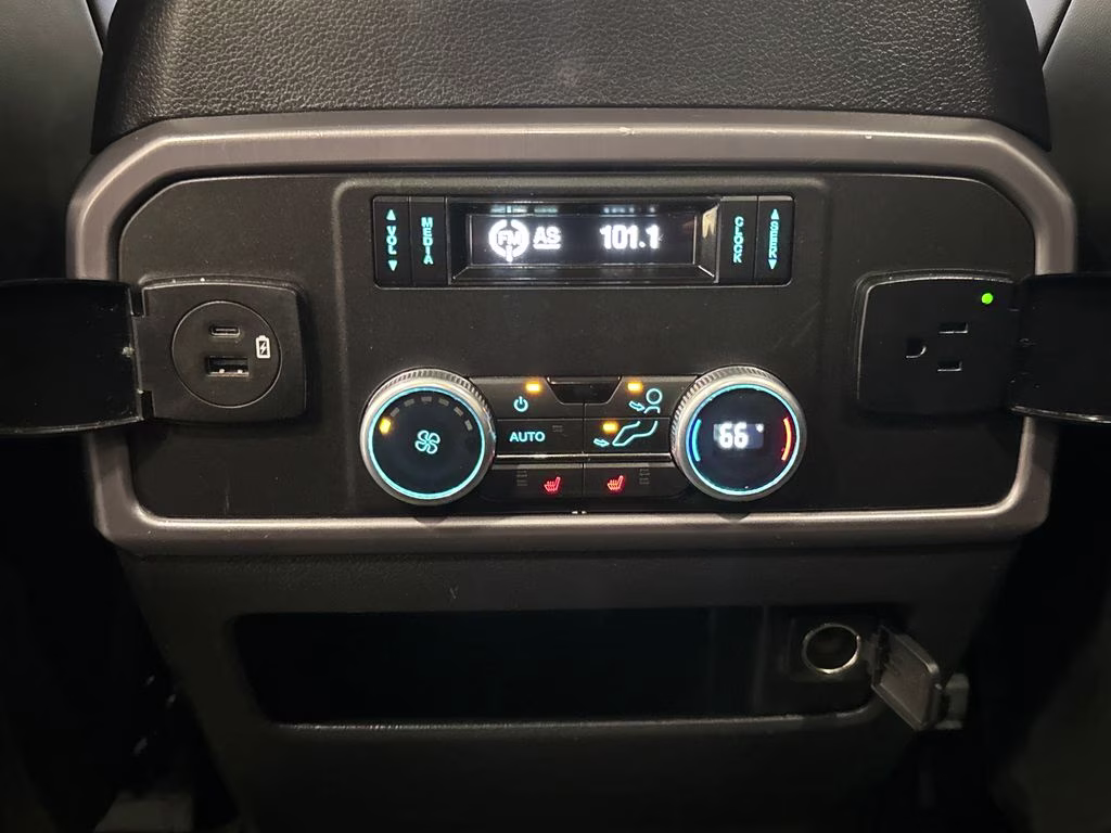 2021 Star White Metallic Tri-Coat Ford Expedition Max Platinum 4X4 SUV