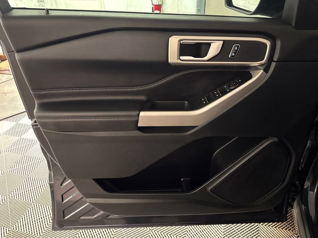 2023 Stone Blue Metallic Ford Explorer XLT RWD SUV