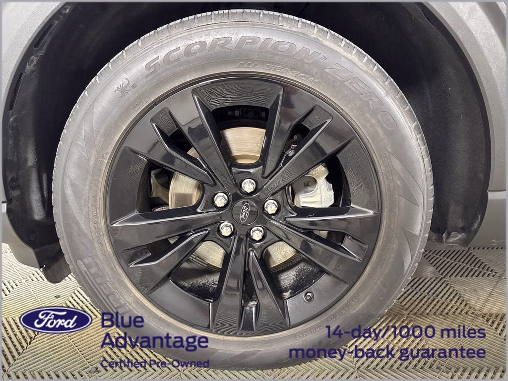 2023 Carbonized Gray Metallic Ford Explorer XLT RWD SUV