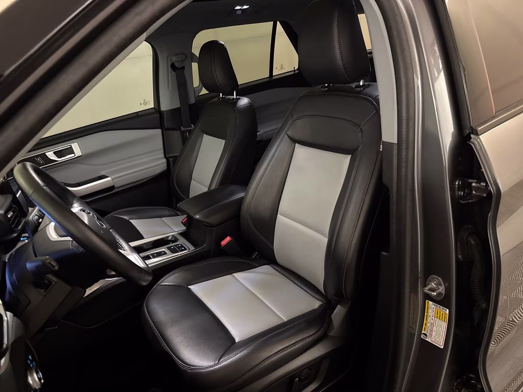 2023 Carbonized Gray Metallic Ford Explorer XLT RWD SUV