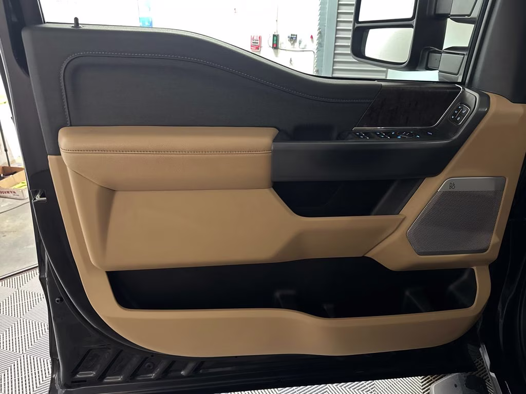 2024 Antimatter Blue Metallic Ford Super Duty F-250 SRW Lariat 4X4 Truck