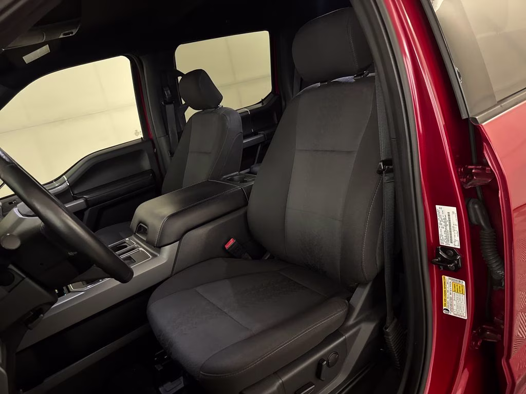 2020 Rapid Red Metallic Tinted Clearcoat Ford F-150 XLT 4X4 Truck