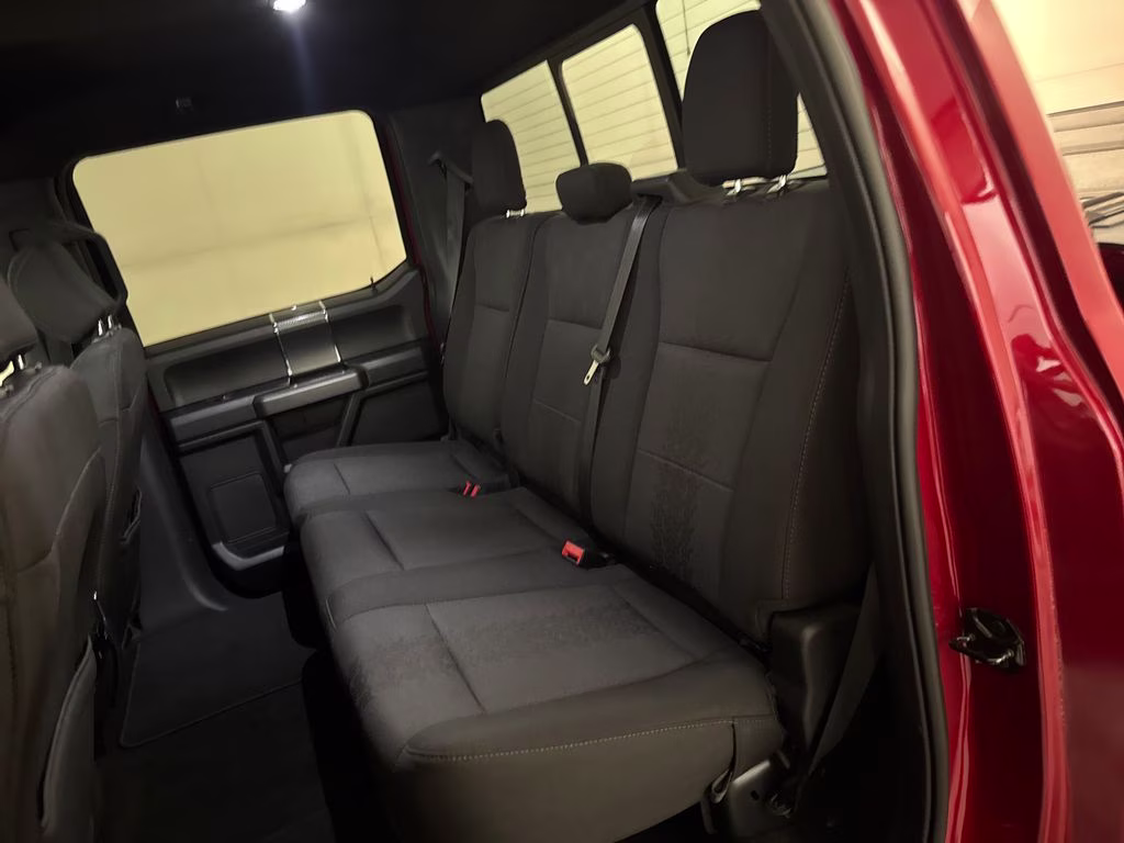 2020 Rapid Red Metallic Tinted Clearcoat Ford F-150 XLT 4X4 Truck