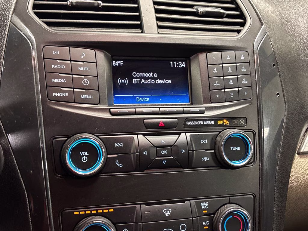 2018 Oxford White Ford Explorer Base 4X4 SUV
