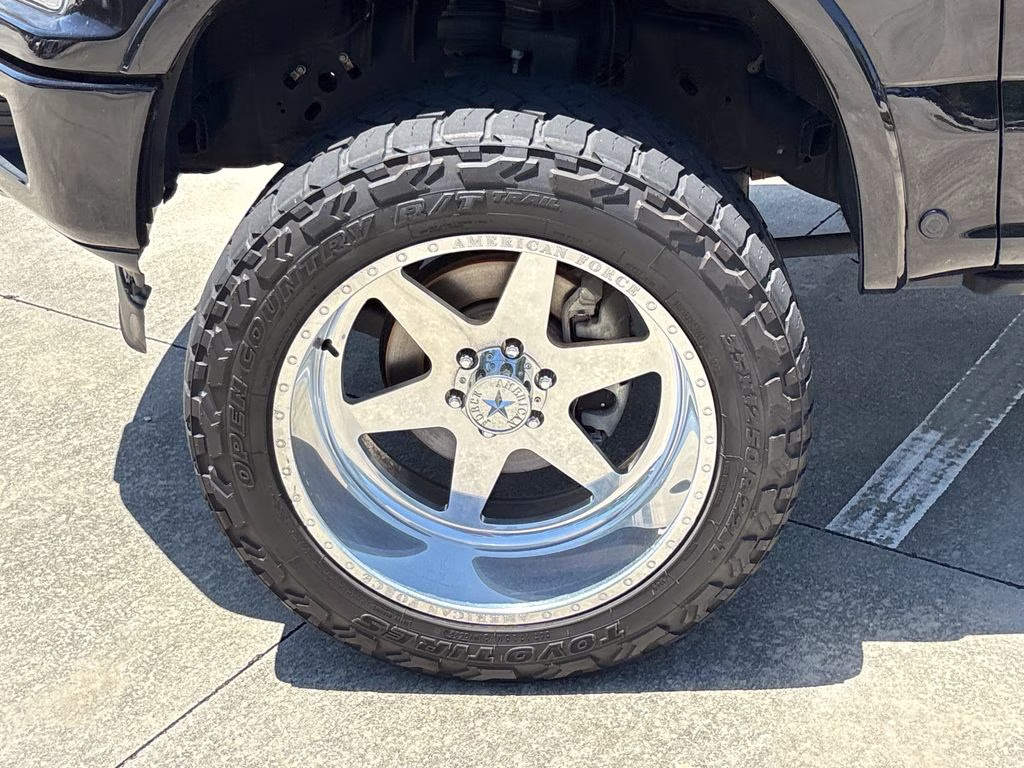 2019 Black Metallic Ford F-150 Platinum 4X4 Truck