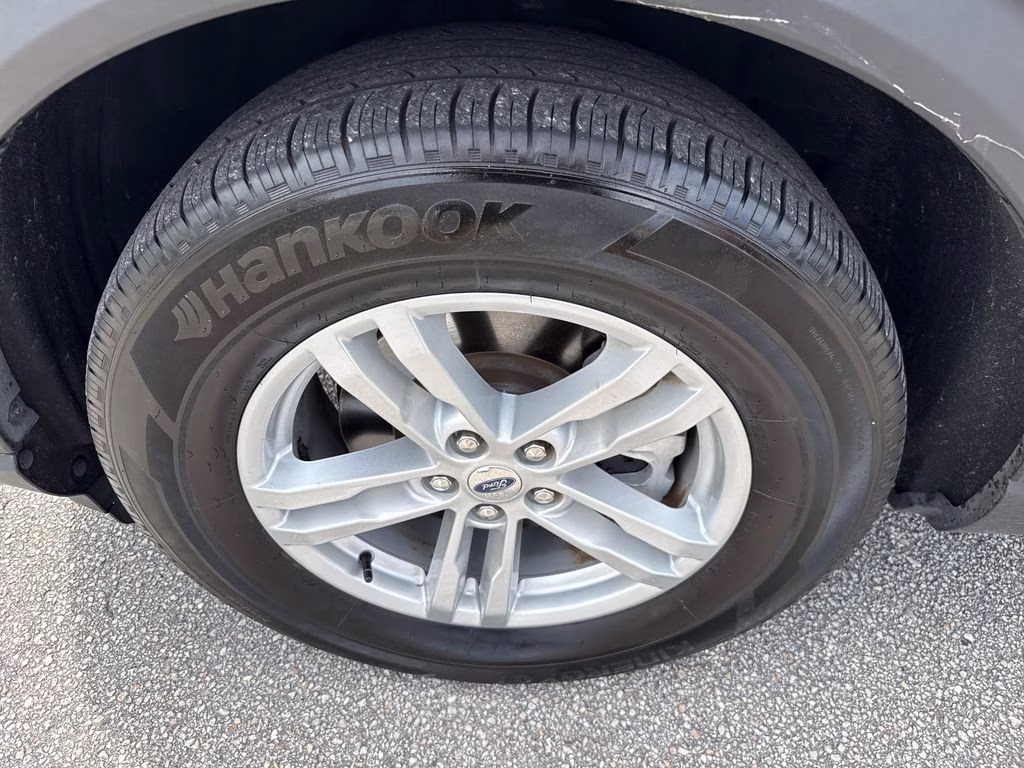 2024 Carbonized Gray Metallic Ford Explorer XLT RWD SUV