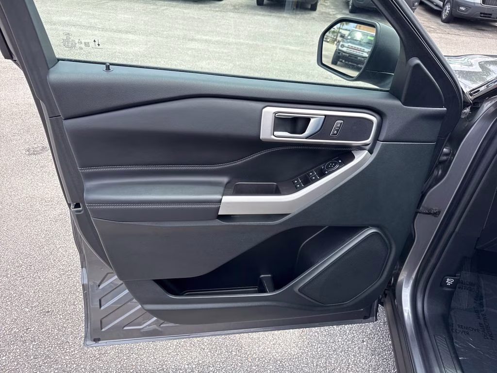 2024 Carbonized Gray Metallic Ford Explorer XLT RWD SUV