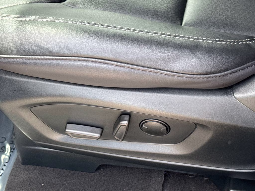 2024 Carbonized Gray Metallic Ford Explorer XLT RWD SUV