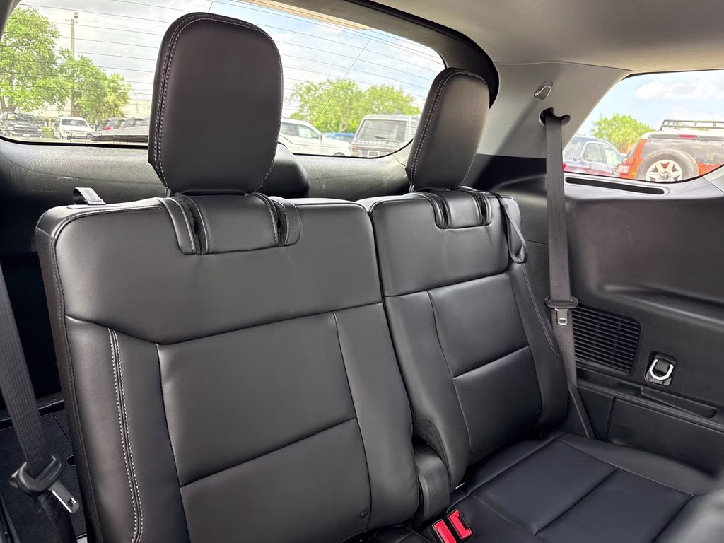 2024 Carbonized Gray Metallic Ford Explorer XLT RWD SUV