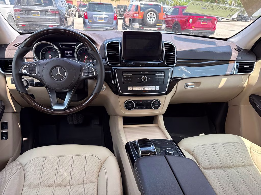 2017 designo Diamond White Metallic Mercedes-Benz GLS GLS 450 AWD SUV